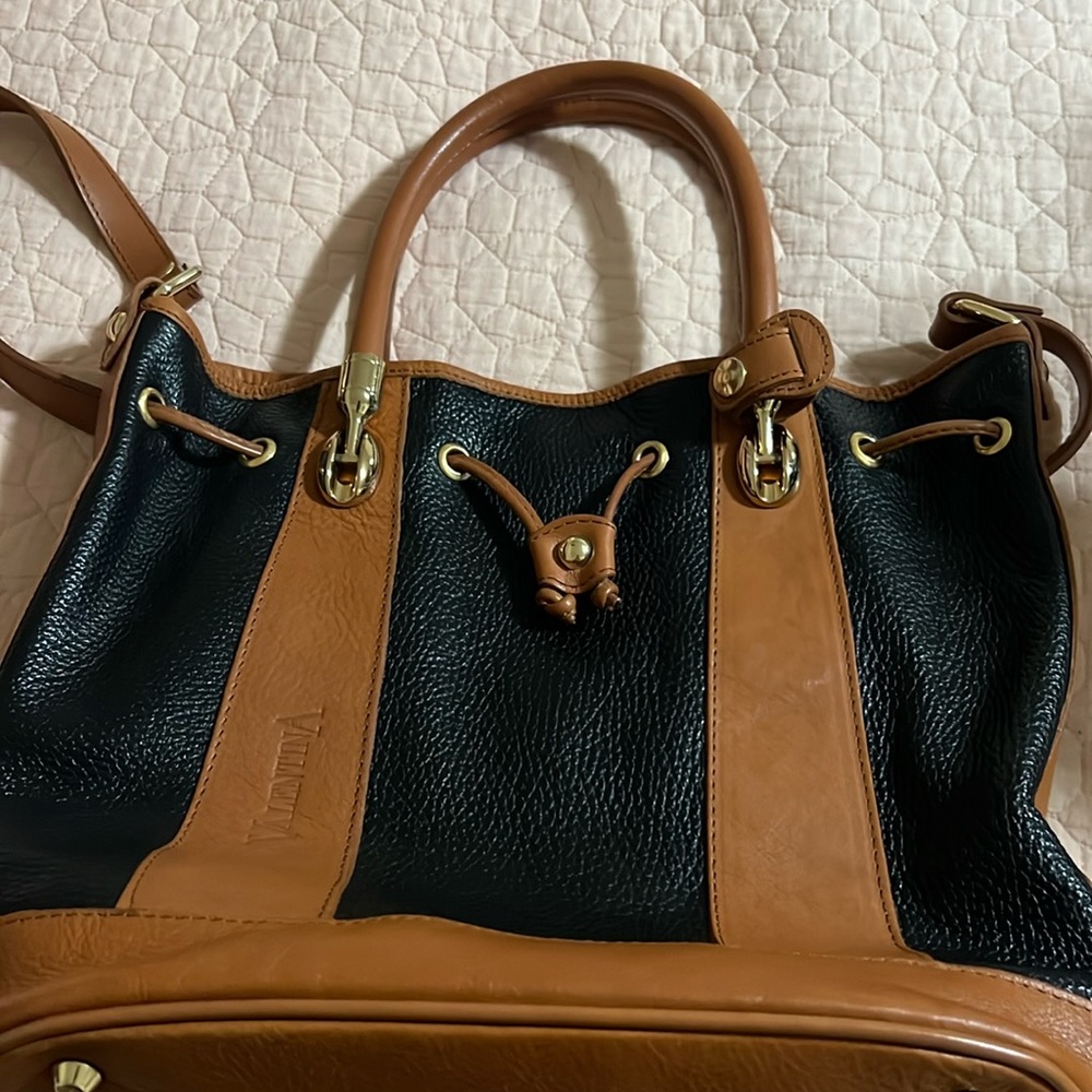 Genuine Leather Made in Italy 🇮🇹